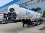 Semi-trailer bulk feed transport truck - Image 2