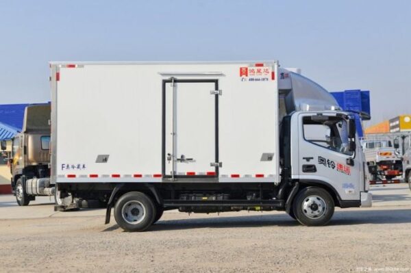 Refrigerated truck