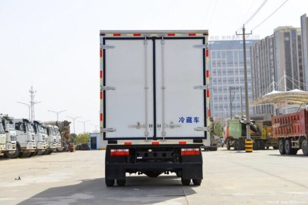 Reefer Truck