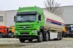 Powder Tank Truck HOWO - Image 3