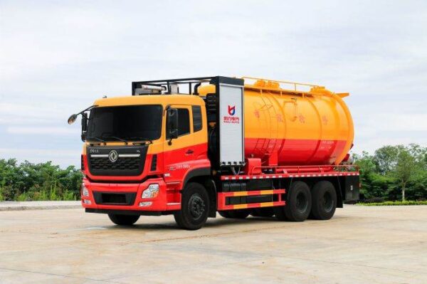 Sewer Cleaning Truck