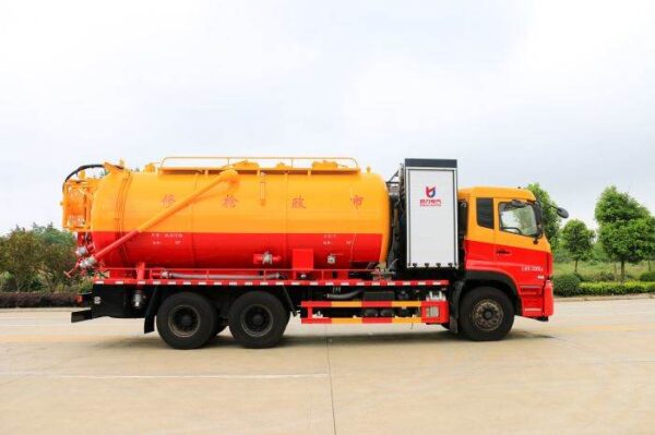 Sewer Cleaning Truck