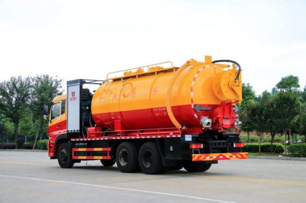 Sewer Cleaning Truck