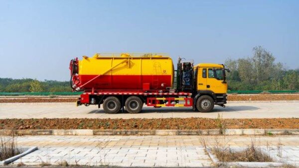 Sewer Cleaning Truck