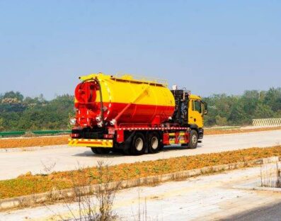 Sewer Cleaning Truck