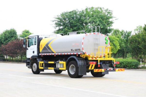Sprinkler Truck