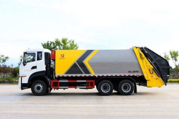rear loader garbage truck price