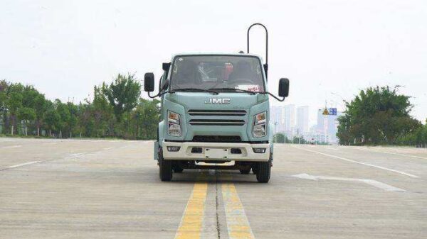 Compactor garbage truck