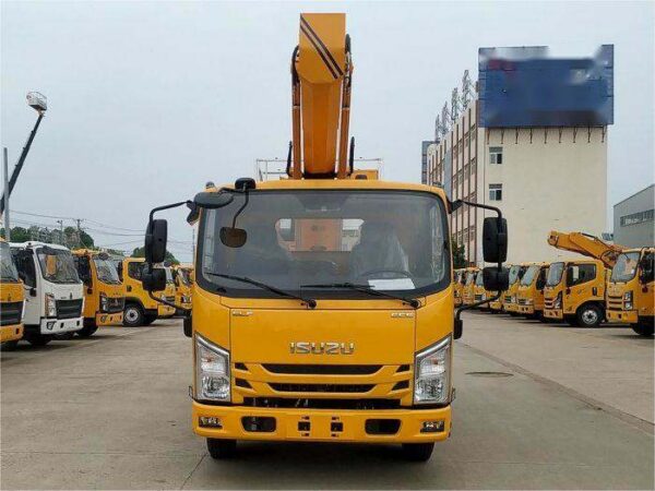 30m Truck Mounted Aerial Lifts ISUZU - Image 2
