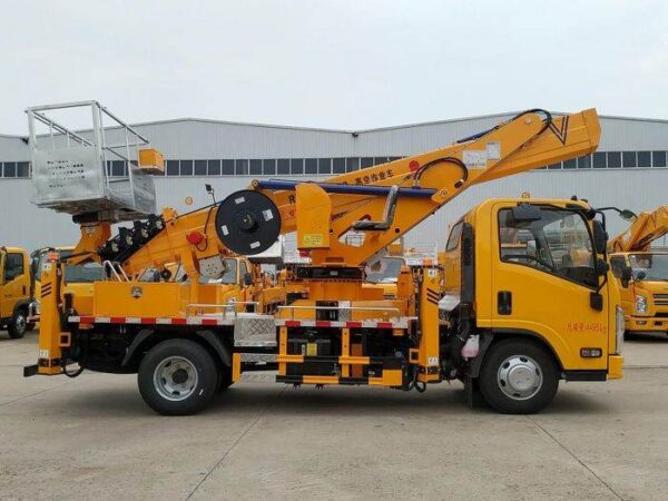 30m Truck Mounted Aerial Lifts ISUZU - Image 6