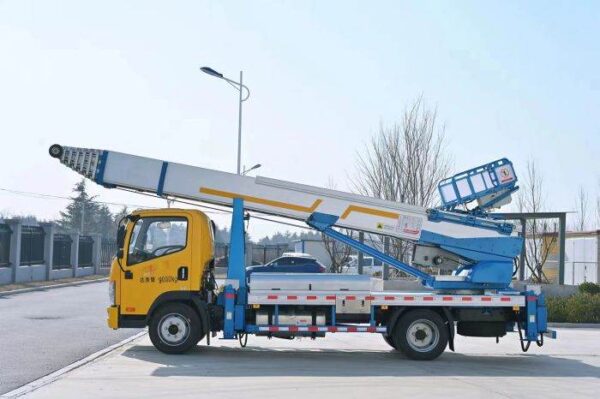 ⁦32m Aerial Ladder Truck FAW⁩ - الصورة ⁦4⁩