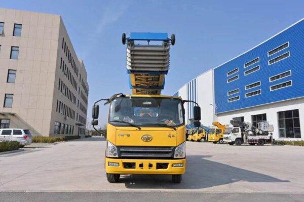 ⁦32m Aerial Ladder Truck FAW⁩ - الصورة ⁦3⁩