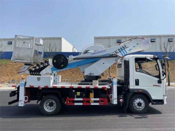 28m Truck Mounted Aerial Lifts HOWO - Image 6