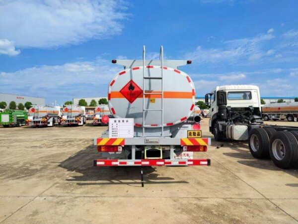 Refueling Truck