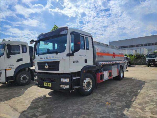 Refueling Truck