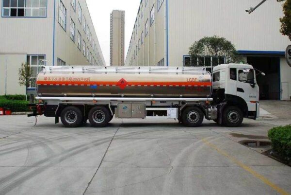 oil tanker truck