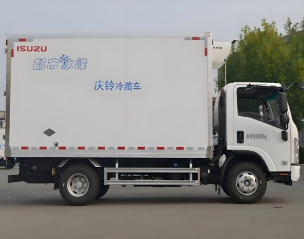 Refrigerated truck