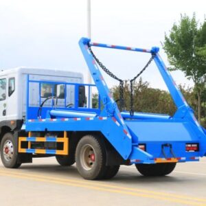 Skiploader garbage truck