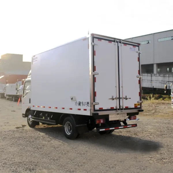 5 tons refrigerated truck HOWO - manufacturer - supplier - AC TRUCK