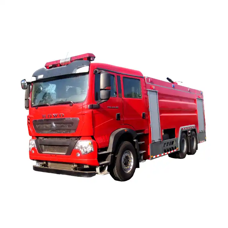 شاحنة إطفاء هوو برغوة سعة ١٢٠٠٠ لتر 12000 Liters Foam Fire Truck HOWO - الصورة 1