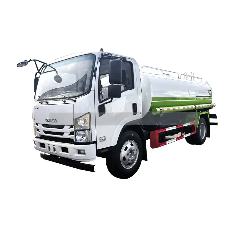 Водовоз ISUZU на 10000 литров 10000 Liters Water Truck ISUZU — изображение 1