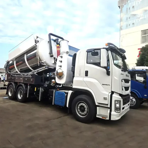 Jetting Truck Combination Tanker 25000L ISUZU - manufacturer - supplier ...