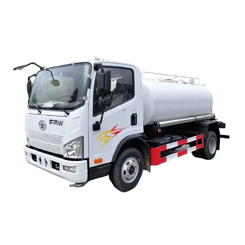 主图0 FAW 5000 liters water truck - Image 1